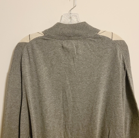 Oakhill | Men's Gray and Navy Argyle Sweater (Size 3XL) - Picture 13 of 15